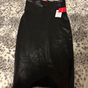 SPANX four leather pencil skirt NWT